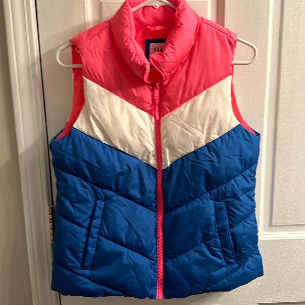 Gap Women’s Pink Blue and White Puffer Vest small